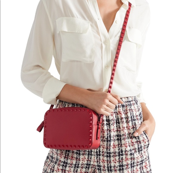 Limited Edition Valentino Red Camera Crossbody - Picture 6 of 10